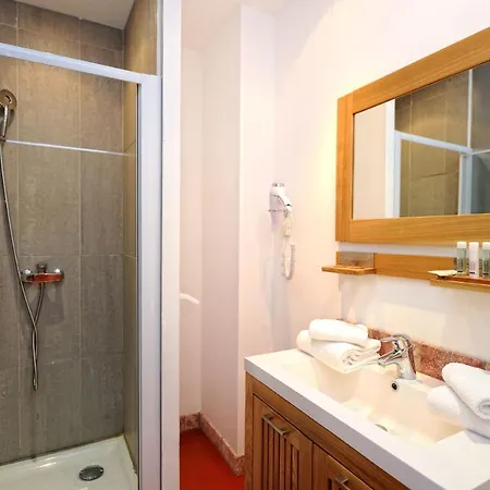 公寓 Du Tourisme *